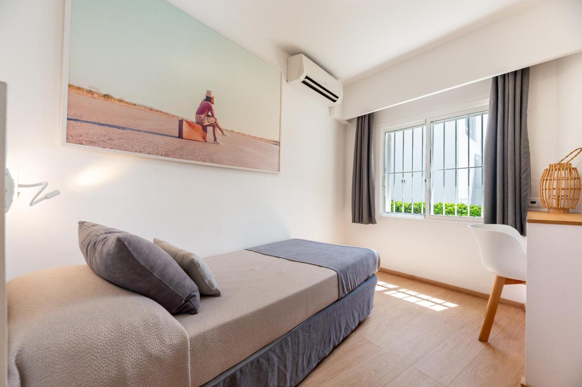 Hotel Cenit & Apts. Sol Y Viento อิบิซาทาวน์ ภายนอก รูปภาพ